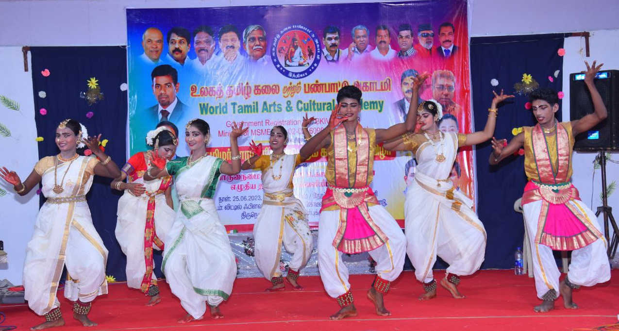 தமிழ் பண்பாட்டு நிகழ்வின் பிரம்மாண்ட காட்சி
